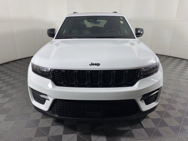 new 2025 Jeep Grand Cherokee car, priced at $41,529