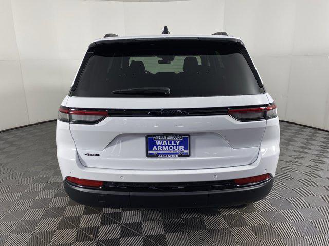 new 2025 Jeep Grand Cherokee car, priced at $41,529