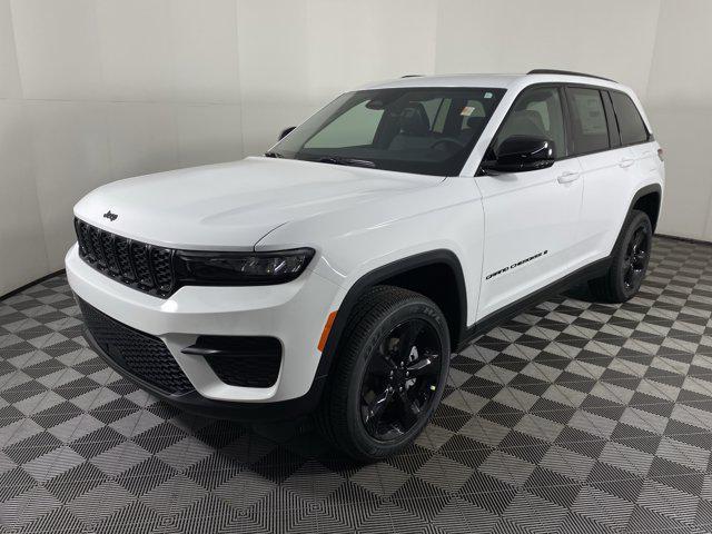 new 2025 Jeep Grand Cherokee car, priced at $41,529