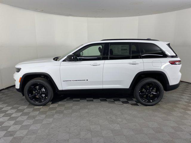 new 2025 Jeep Grand Cherokee car, priced at $41,529