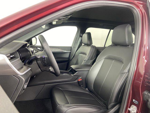 new 2025 Jeep Grand Cherokee car, priced at $45,755