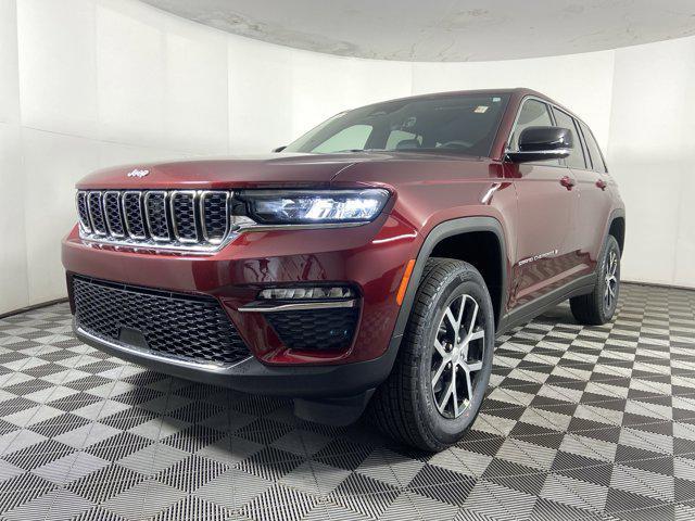 new 2025 Jeep Grand Cherokee car, priced at $45,755