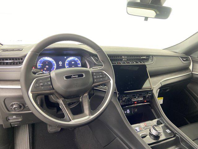new 2025 Jeep Grand Cherokee car, priced at $45,755