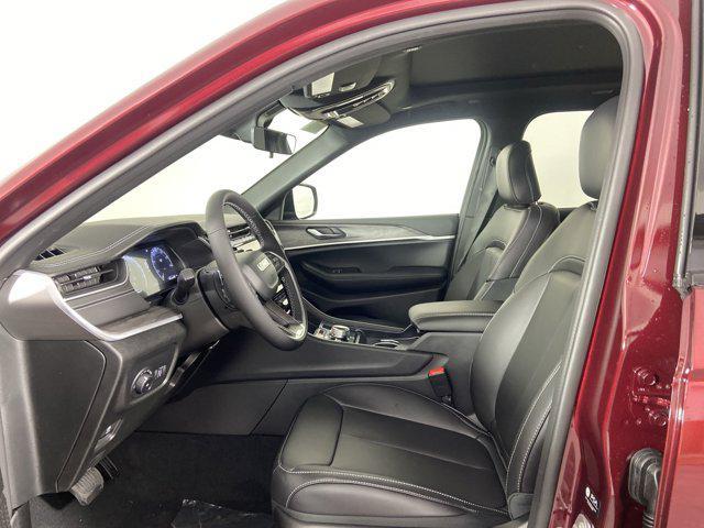 new 2025 Jeep Grand Cherokee car, priced at $45,755