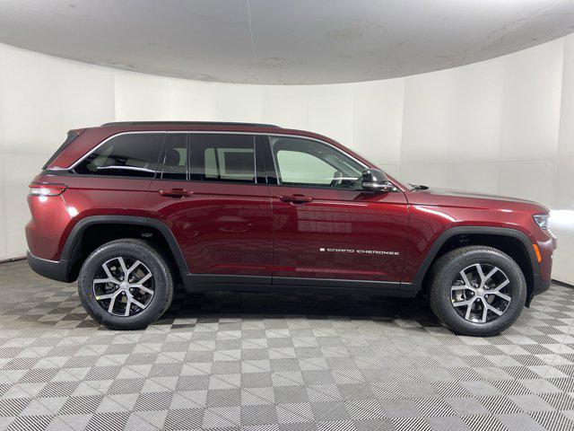 new 2025 Jeep Grand Cherokee car, priced at $45,755