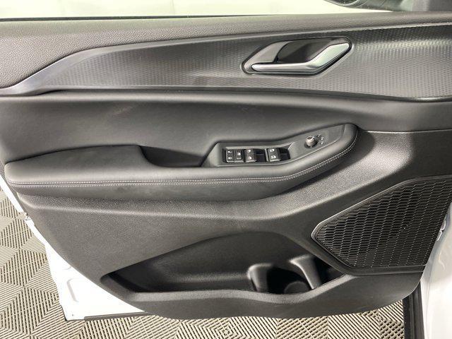 new 2025 Jeep Grand Cherokee car, priced at $42,825