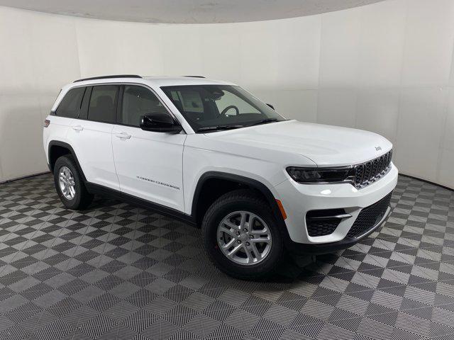 new 2025 Jeep Grand Cherokee car, priced at $42,825