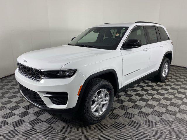 new 2025 Jeep Grand Cherokee car, priced at $42,825