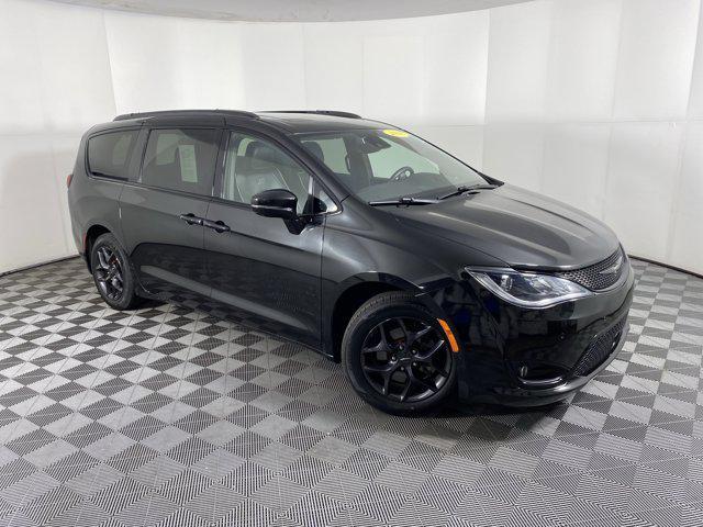 used 2018 Chrysler Pacifica car, priced at $15,200