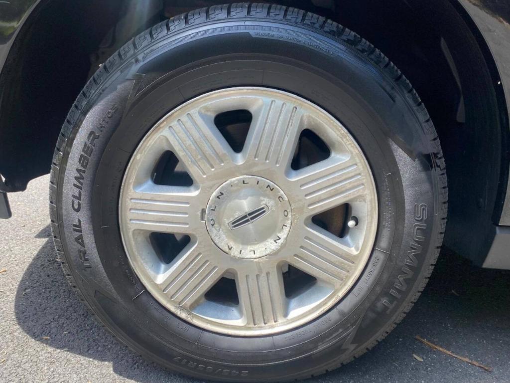 used 2005 Lincoln Aviator car, priced at $5,900