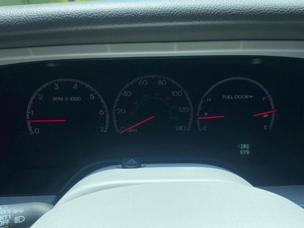 used 2005 Lincoln Aviator car, priced at $5,900