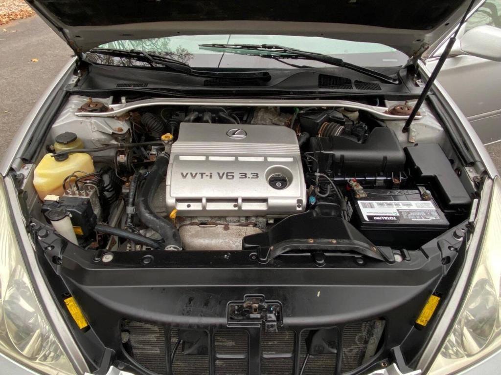 used 2005 Lexus ES 330 car, priced at $4,995