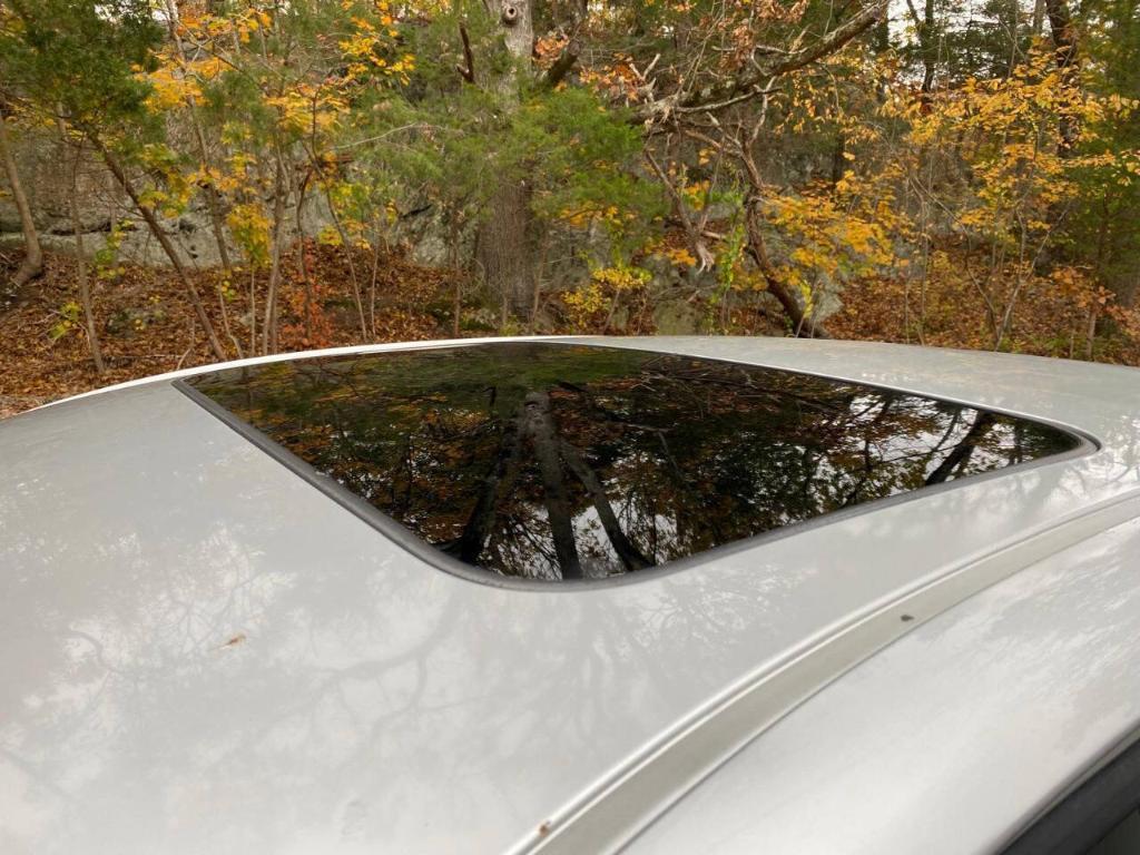 used 2005 Lexus ES 330 car, priced at $4,995