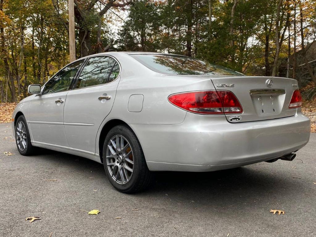 used 2005 Lexus ES 330 car, priced at $4,995