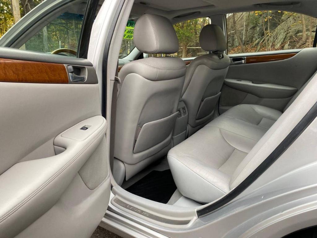 used 2005 Lexus ES 330 car, priced at $4,995