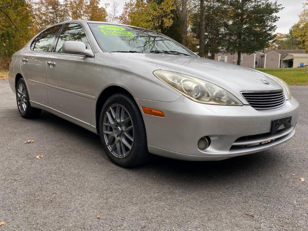 used 2005 Lexus ES 330 car, priced at $4,995