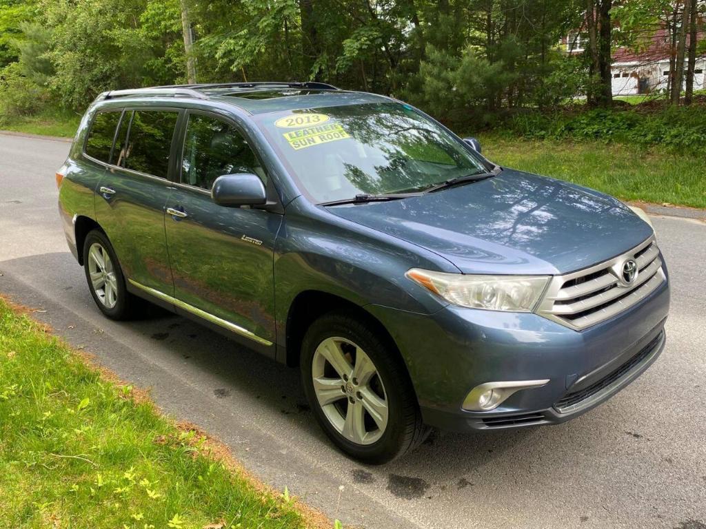 used 2013 Toyota Highlander car, priced at $10,900