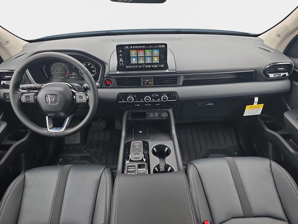new 2025 Honda Pilot car, priced at $50,655