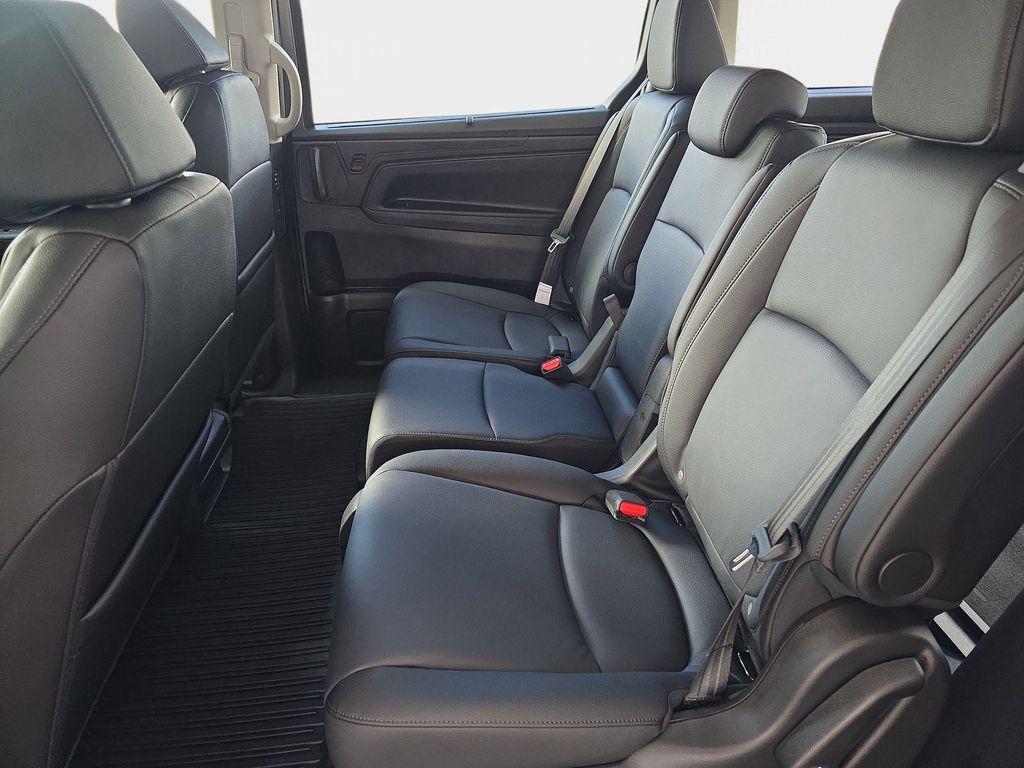 new 2026 Honda Odyssey car, priced at $44,290