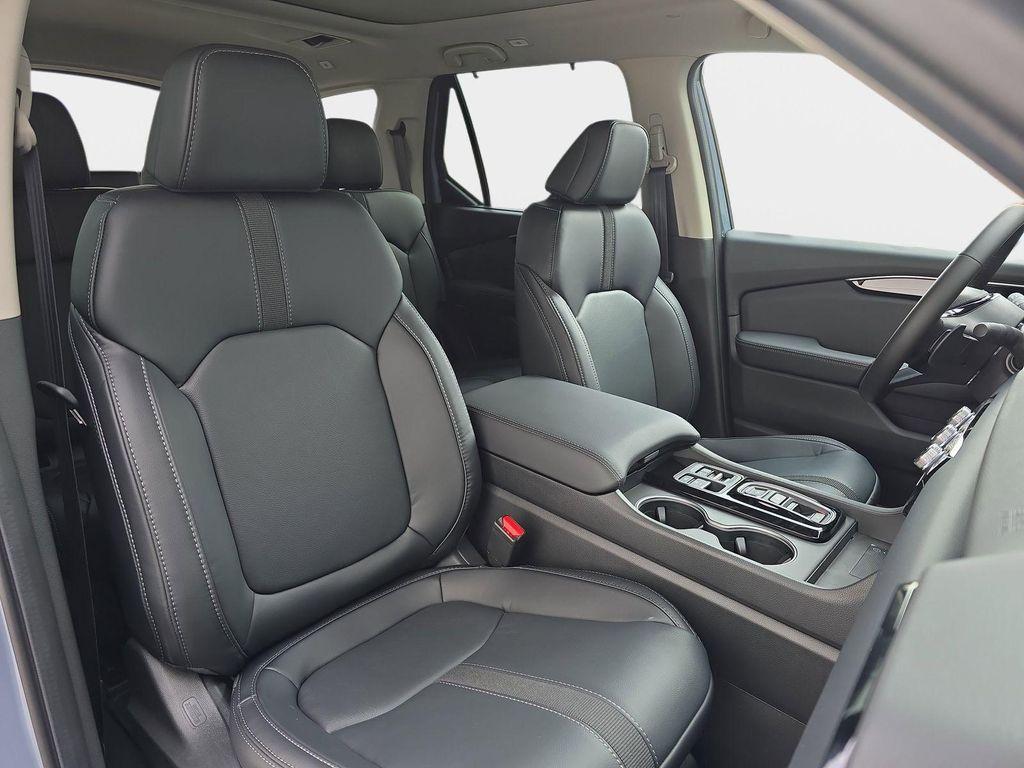 new 2025 Honda Pilot car, priced at $50,655