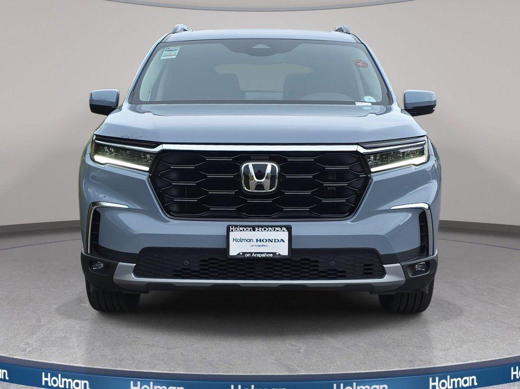 new 2025 Honda Pilot car, priced at $50,655