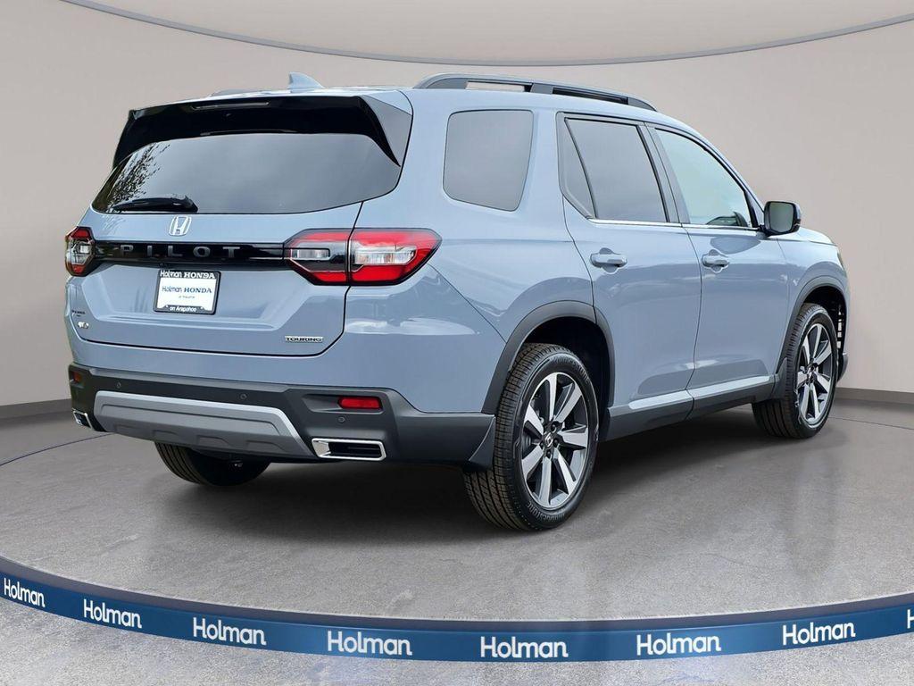 new 2025 Honda Pilot car, priced at $50,655