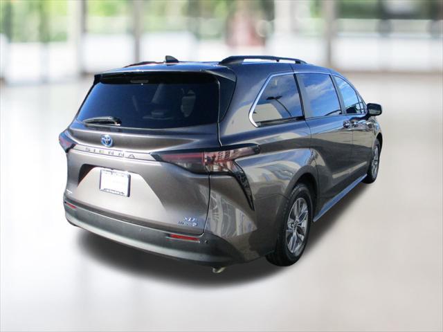 used 2023 Toyota Sienna car, priced at $41,290