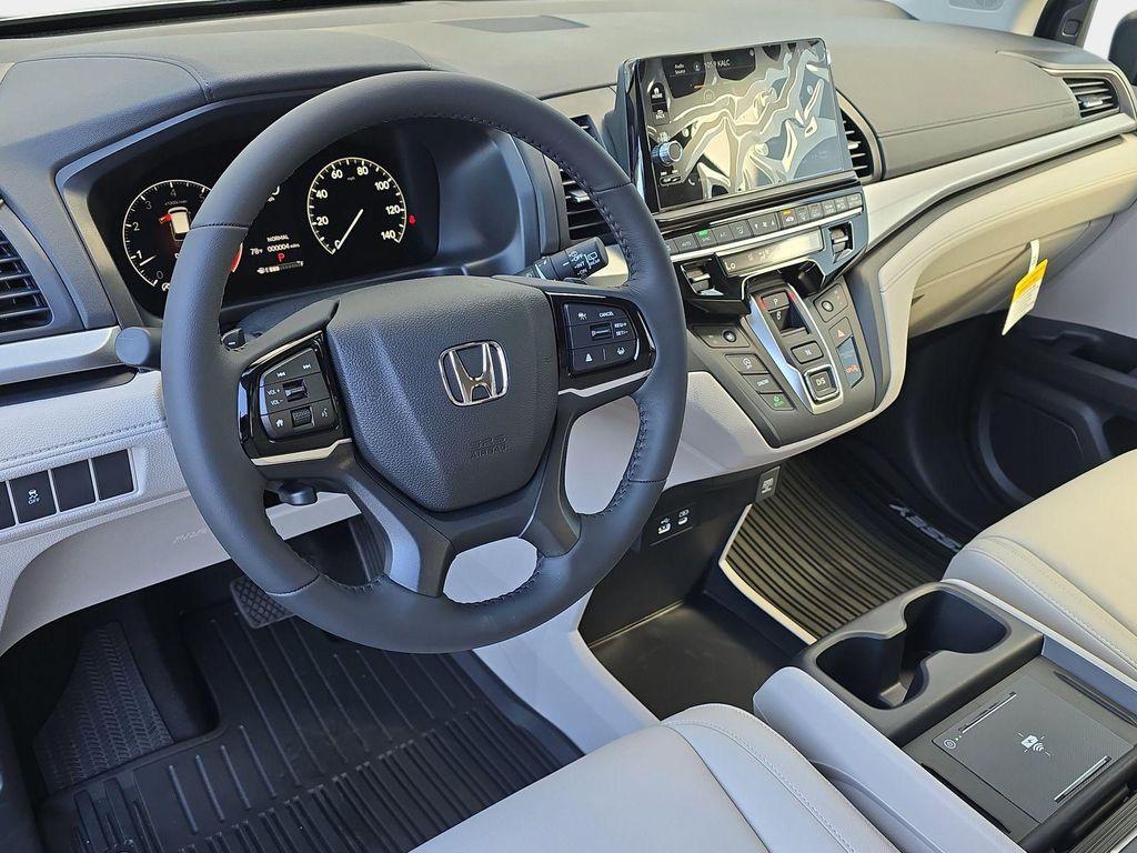 new 2026 Honda Odyssey car, priced at $45,250
