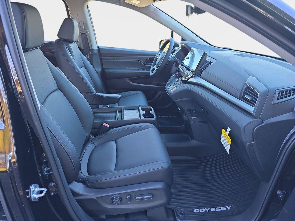 new 2026 Honda Odyssey car, priced at $44,290