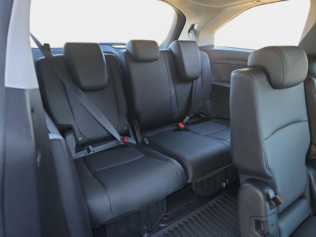 new 2026 Honda Odyssey car, priced at $44,290