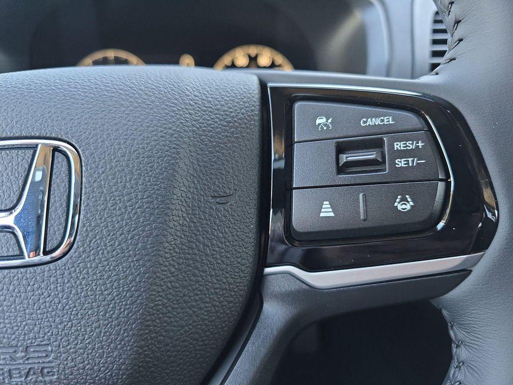 new 2026 Honda Odyssey car, priced at $44,290