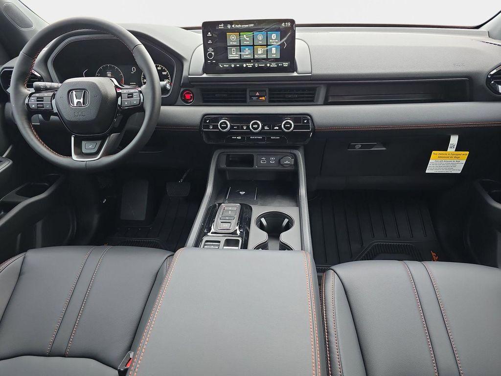 new 2025 Honda Pilot car, priced at $48,830
