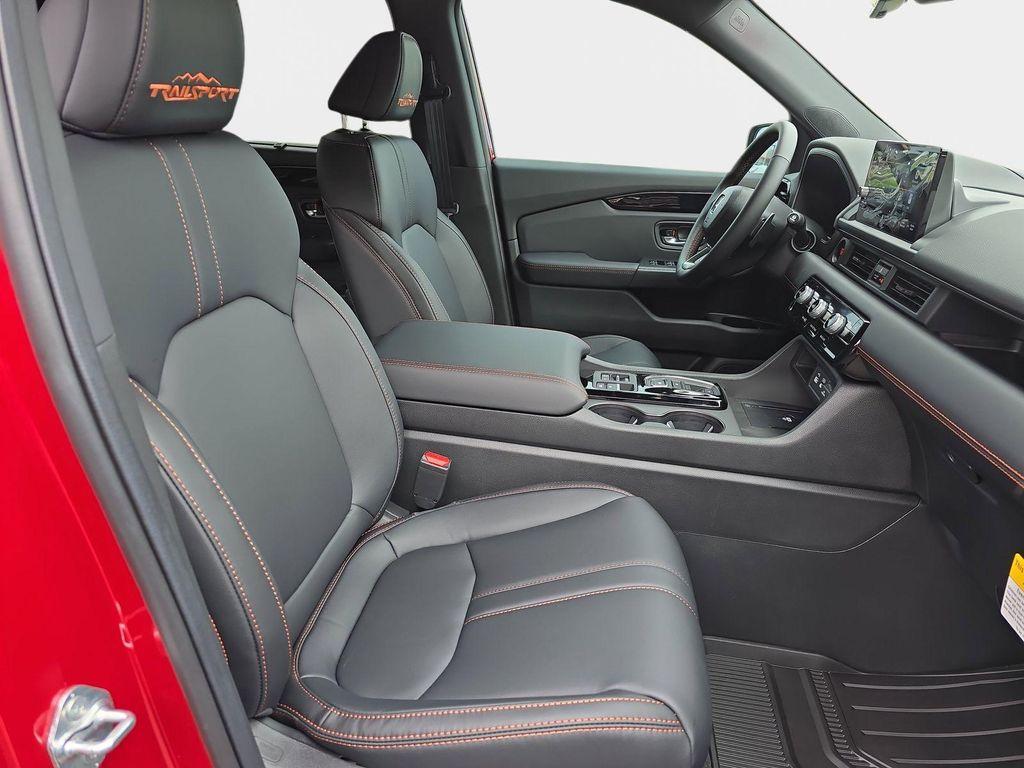 new 2025 Honda Pilot car, priced at $48,830