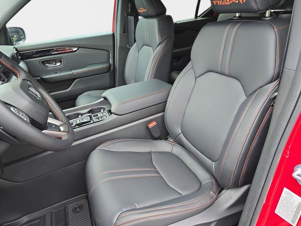 new 2025 Honda Pilot car, priced at $48,830