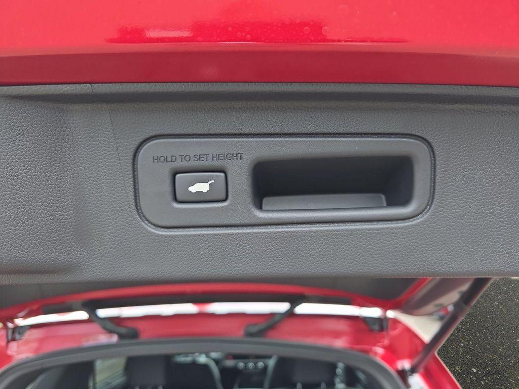 new 2025 Honda Pilot car, priced at $48,830