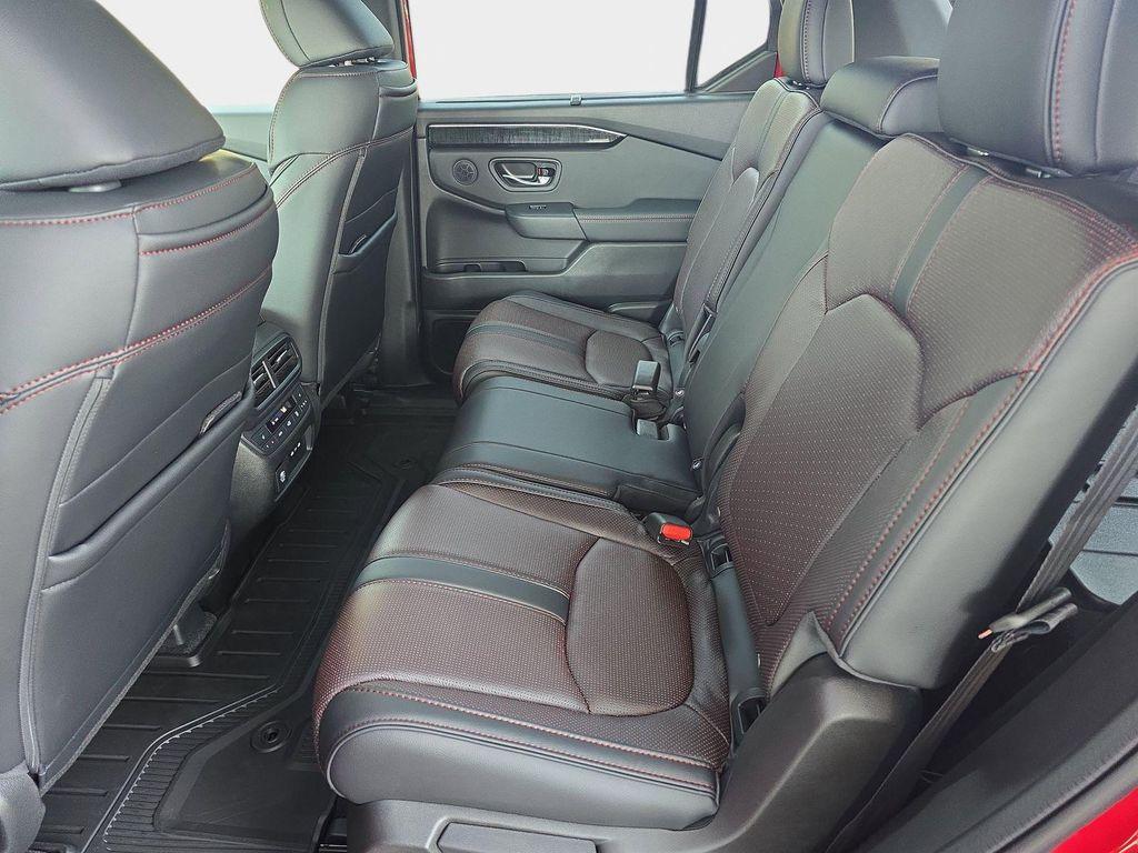 new 2025 Honda Pilot car, priced at $56,530