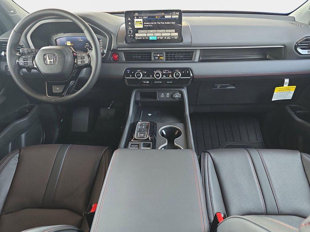 new 2025 Honda Pilot car, priced at $56,530