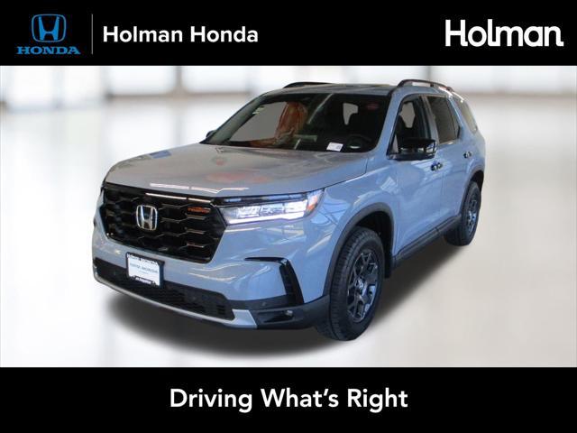 new 2025 Honda Pilot car, priced at $49,290