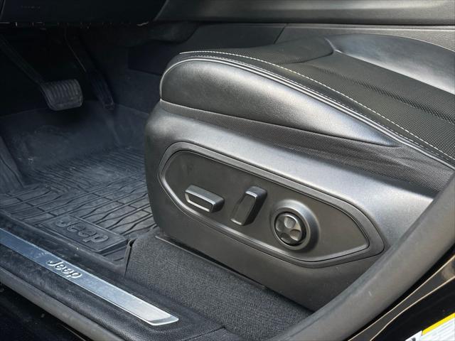 used 2023 Jeep Grand Cherokee car, priced at $37,989