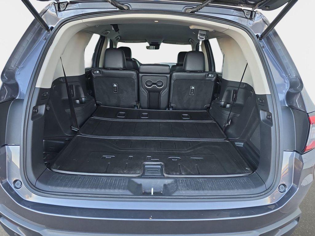 used 2023 Honda Pilot car, priced at $37,690