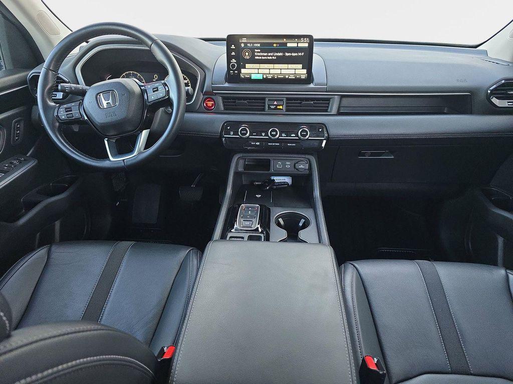 used 2023 Honda Pilot car, priced at $37,690