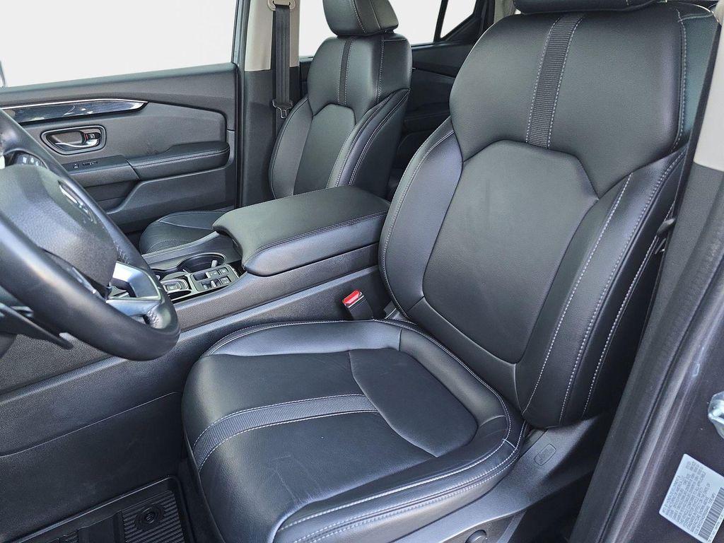 used 2023 Honda Pilot car, priced at $37,690