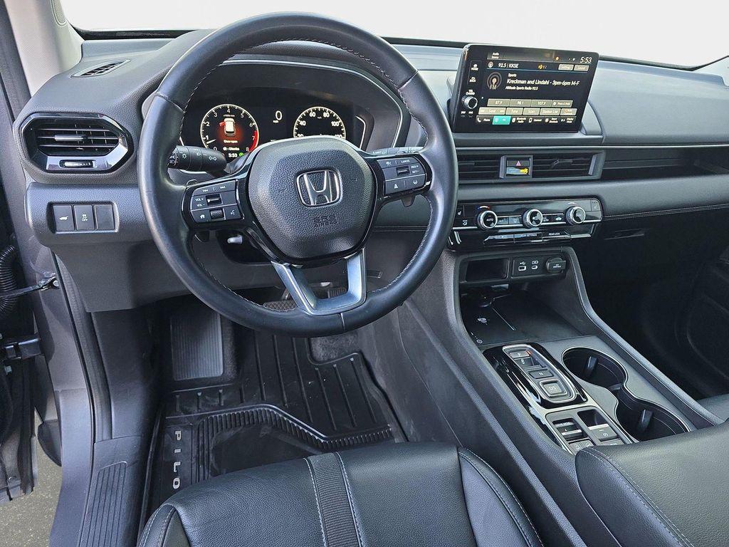 used 2023 Honda Pilot car, priced at $37,690