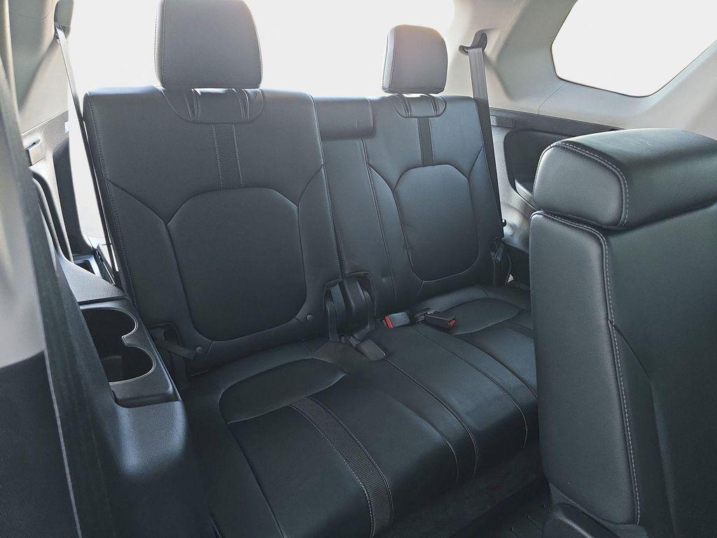 used 2023 Honda Pilot car, priced at $37,690