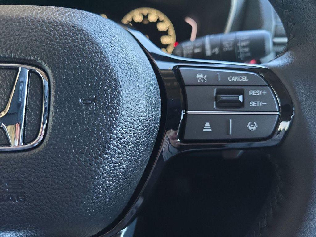 new 2025 Honda Pilot car, priced at $46,930