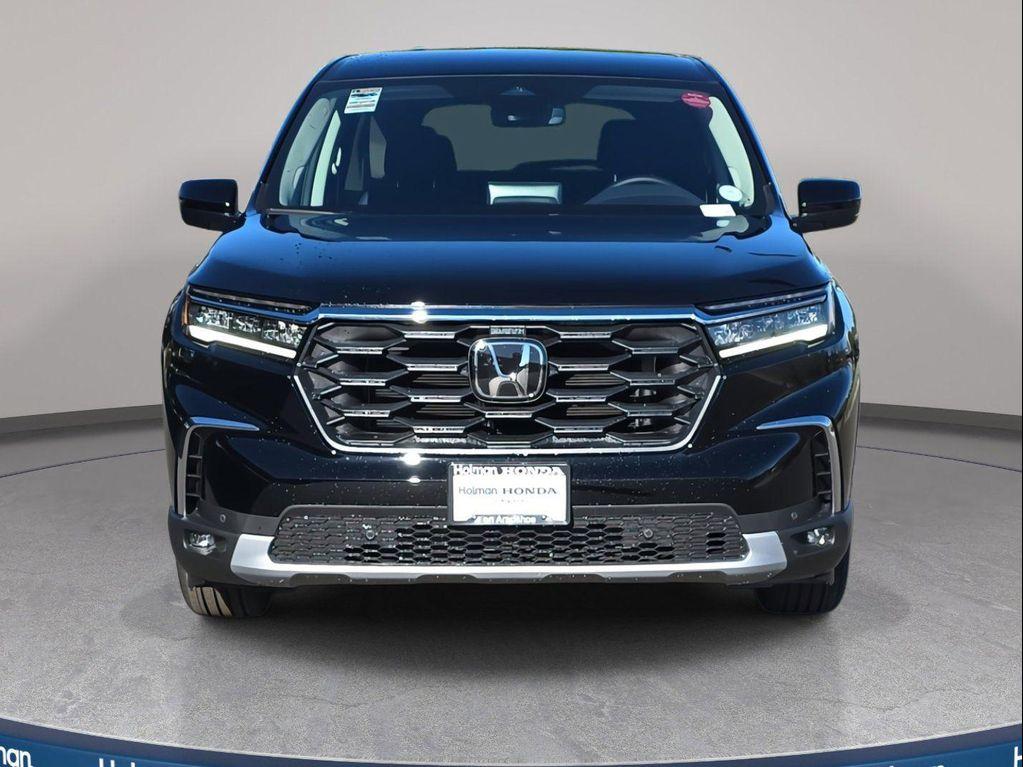 new 2025 Honda Pilot car, priced at $46,930