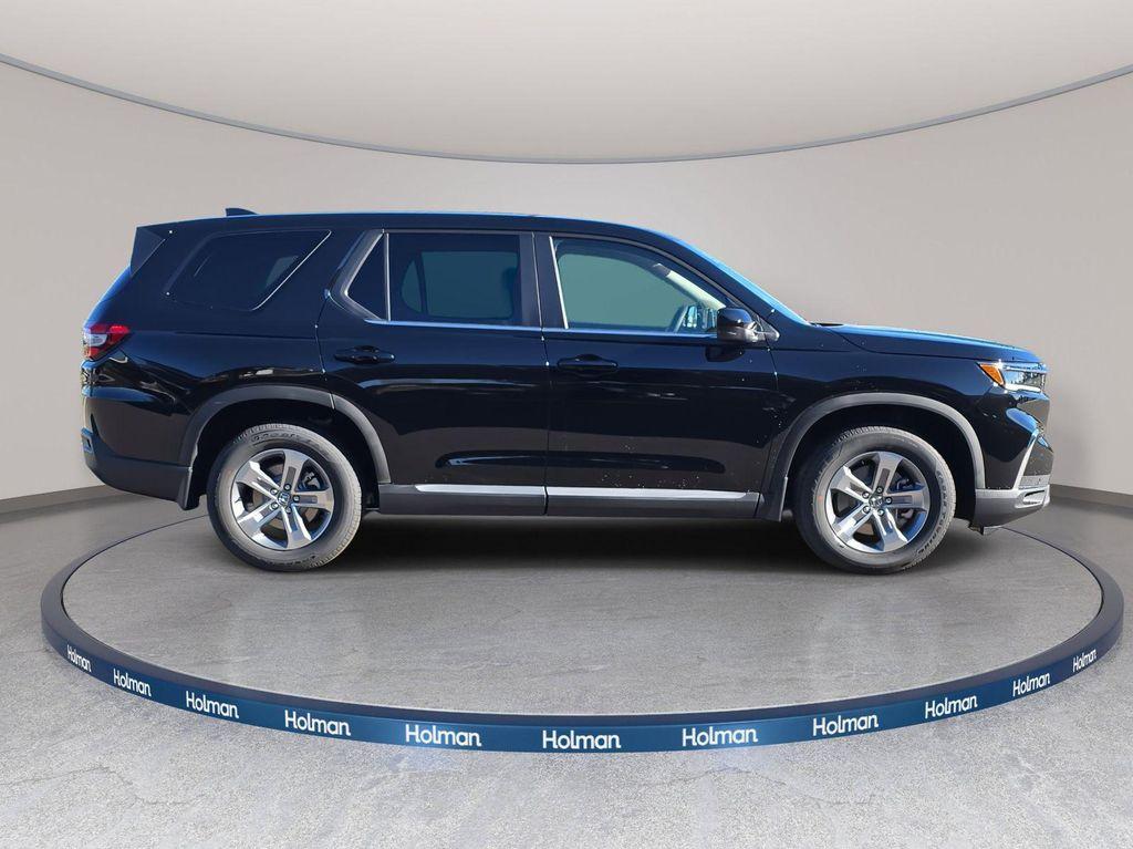 new 2025 Honda Pilot car, priced at $46,930