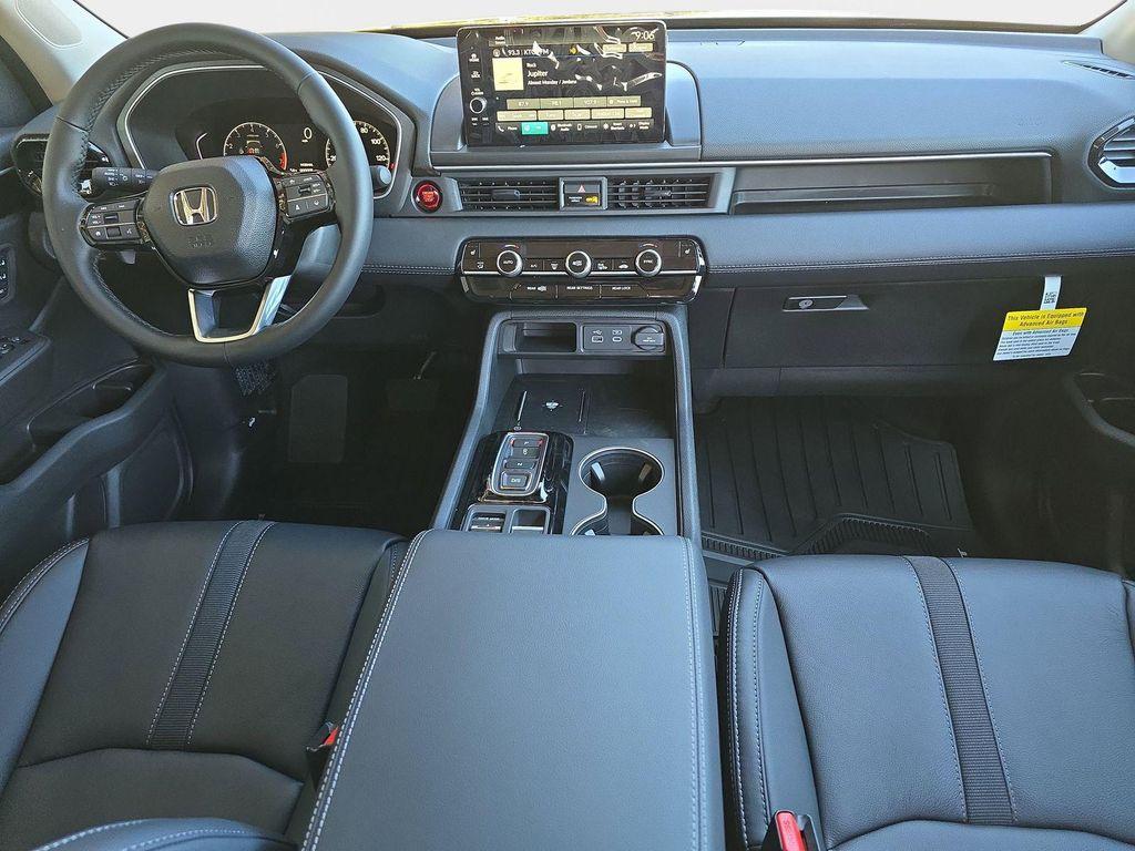new 2025 Honda Pilot car, priced at $46,930