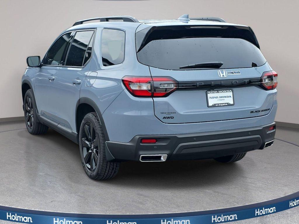 new 2025 Honda Pilot car, priced at $55,635