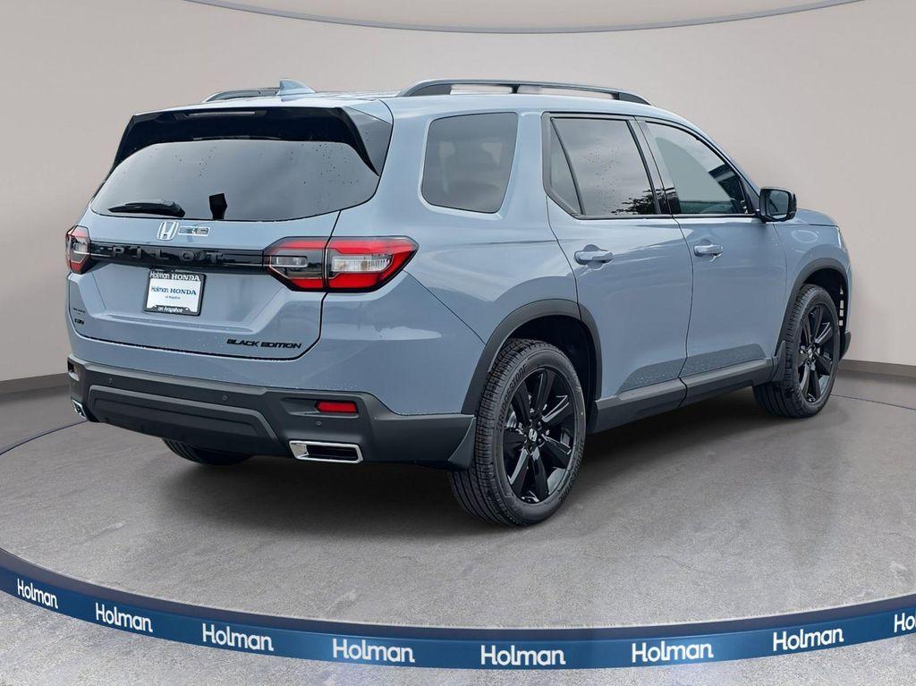 new 2025 Honda Pilot car, priced at $55,635